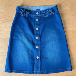 Girls' Button-Front Denim Skirt